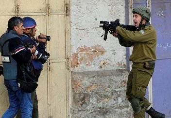 Израил сарбаздарының жартысы есірткі қолданады