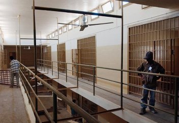 Жалған ақпарат таратқан блогер өмір бойы бас бостандығынан айырылды