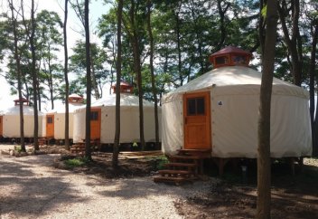 Разные: Юрты вдохновили болгарского бизнесмена на создание глэмпингов для туристов