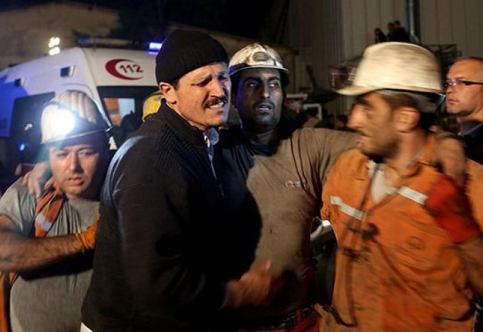 Түркияда жарылған шахтада 200 адам жер астында қалды