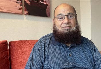 Мусульманин дарит обреченным на смерть детям любовь и отчий дом