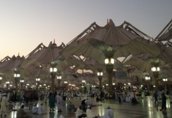 ...Ей, Омар, неге жылайсың? – деді