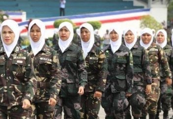 Шариғат шәлісін жамылғандардың арнайы жасағы (фото)