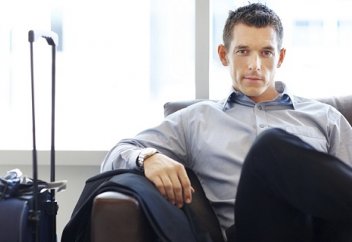 Үнемі іс-сапармен жүрген кісінің оразасы мен намазы қалай?