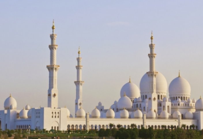 Главную мечеть ОАЭ в Рамадан посетили полтора миллиона человек