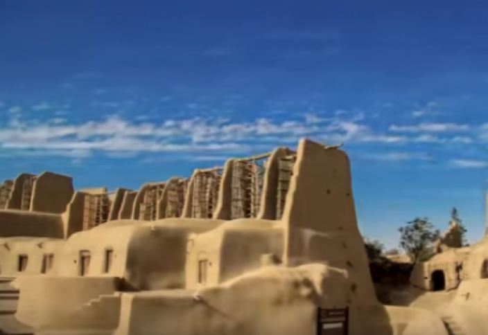 1000 жыл бұрын жасалған жел диірмен әлі жұмыс істеп тұр (видео)