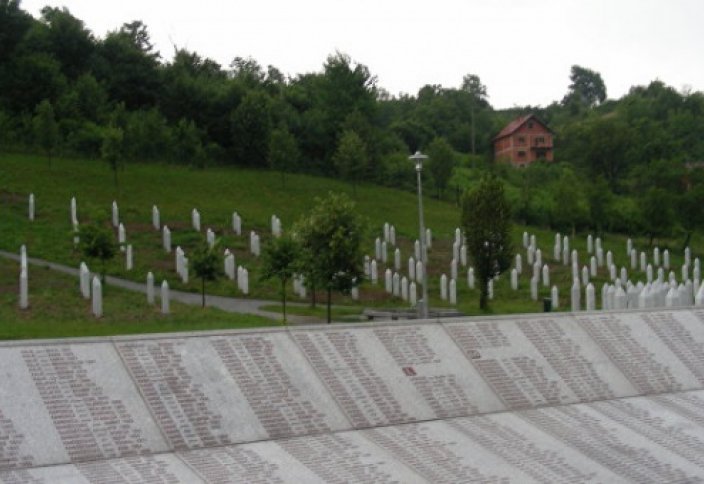 Голландский суд подтвердил вину властей в гибели мусульман в Сребренице