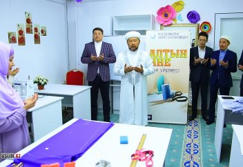 «Әзірет Сұлтан» мешітінде тегін тігін үйірмесі ашылды (ФОТО+ВИДЕО)