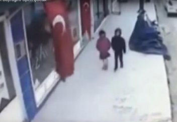 Мұндай ұрпағы бар елді жау алмас! (Видео)