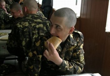 Вместо сала дадут хлеб