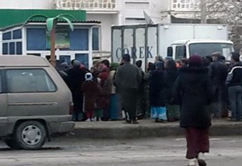 Түркімендер нан таппай елден кетіп жатыр