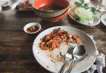 Тамақты тауысып жемегендерге айыппұл салынады