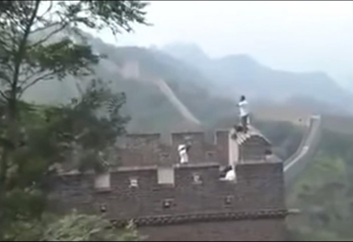 Қытай қорғанынан алғаш рет азан айтылды (видео)