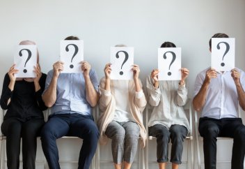 Каждый второй казахстанец работает не по профессии