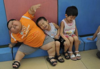 Артық салмақ проблемасы балалар арасында таралып барады