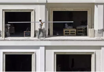 Китай вышел на рынок жилья в Иране, и связанные с режимом компании ищут выгоду для себя