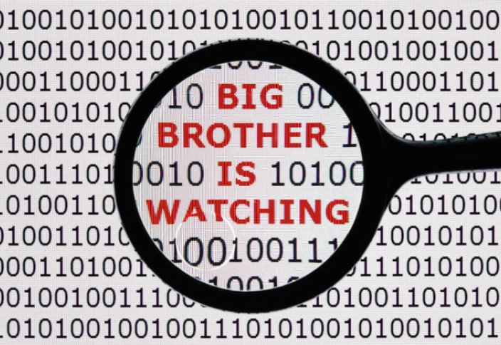 NYT: Китай устанавливает вирусы-шпионы на гаджеты туристов