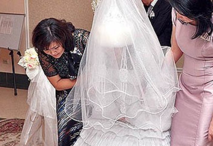 Тойда сәлем берген келін Қазнетте жұлдызға айналды