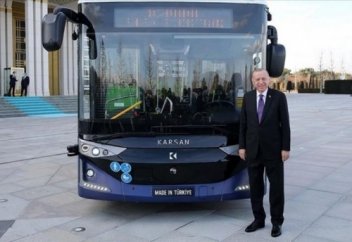 Түріктер пилотсыз электрлі автобус шығара бастады