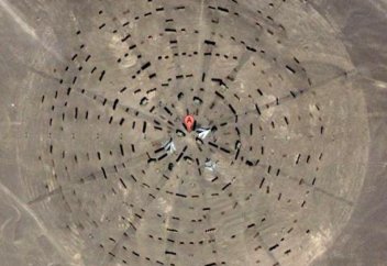 В пустыне Гоби нашли загадочный объект. Видео