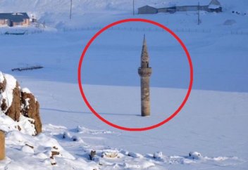 Мына мешітке не болған? (видео)