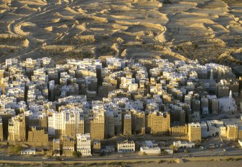 Әлемдегі ең көне көп қабатты үйлер Араб түбегінде (фото+видео)