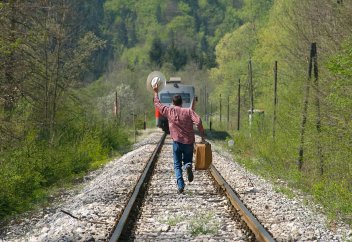 Разное: Казахстан за год покинули 40 тысяч человек - телеканал