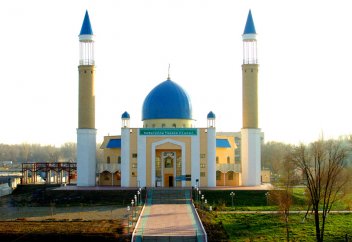 Тұрғындар қарсы болса да азан үнін «азайтуға» шешім қабылдады