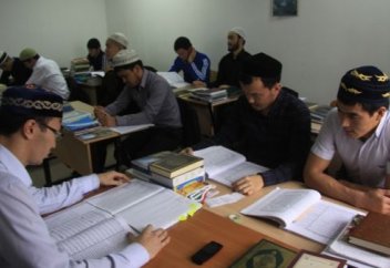 Алдағы оқу жылынан бастап медреселер білім берудің жаңа жүйесіне көшеді