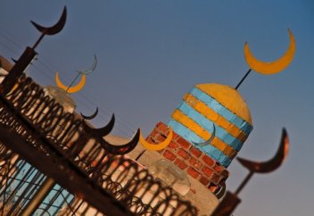 Діни сеніміне қарай мазар ашылады