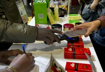 Гана была признана в Китае первой африканской страной, внедрившей систему платежных решений