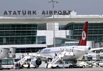 Турецкий международный аэропорт имени Ататюрка прекратил свою работу