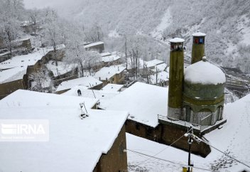 Снегопад в иранском городе Масуле (фото)