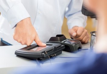 К чему приведёт сбор государством биометрических данных граждан?