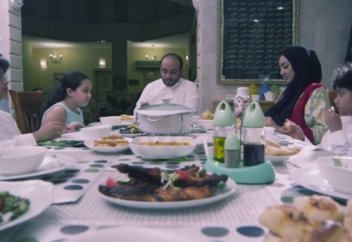 Қызметшіге ауыз аштырмаған өңкей қиқым!