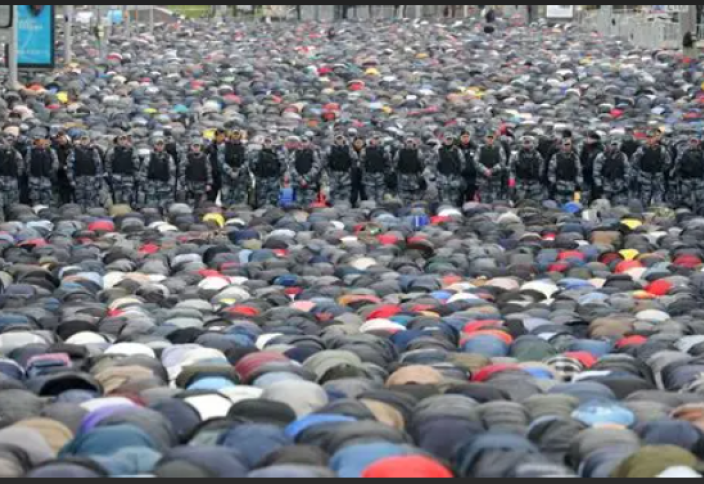 Новый парадокс с намазом в России