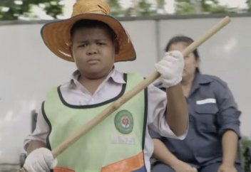 Аула сыпырушы бала 10/10