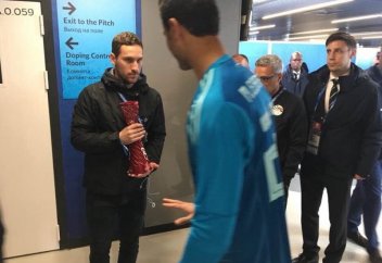 Мысыр құрамасының қақпашысы харам сыйлықтан бас тартты (фото)