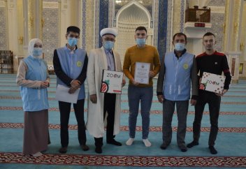 Қарағанды: «Zoom sushi-pizza» дәмханасы халал сертификатын алды