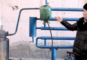 Бензин из мусора производит изобретатель из Жезказгана