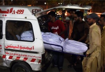 Ужасающая жара в Пакистане уносит десятки жизней