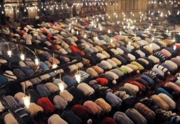 Намазға кел...