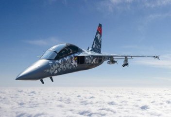 Түріктердің алғашқы дыбыстан жылдам реактивті ұшағы сынақтан сәтті өтті (видео)