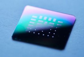 Адам қанындағы глюкозадан қуат алатын имплант жасалды