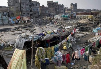 Инфографика: страны с самым высоким уровнем населения, живущего в крайней нищете