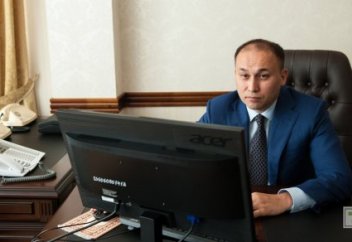 Министр БАҚ-та шет тіліндегі былапыт сөздерге тыйым салу жоспары туралы айтып берді