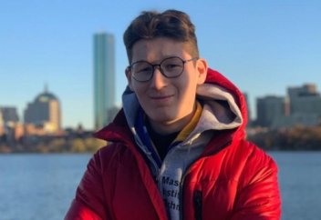 Алматинского школьника пригласили сразу в 4 вуза мира. Школьник из Талдыкоргана получил грант на обучение в Гарварде