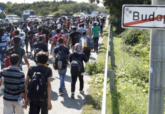 В Венгрии ввели уголовную ответственность за помощь мигрантам