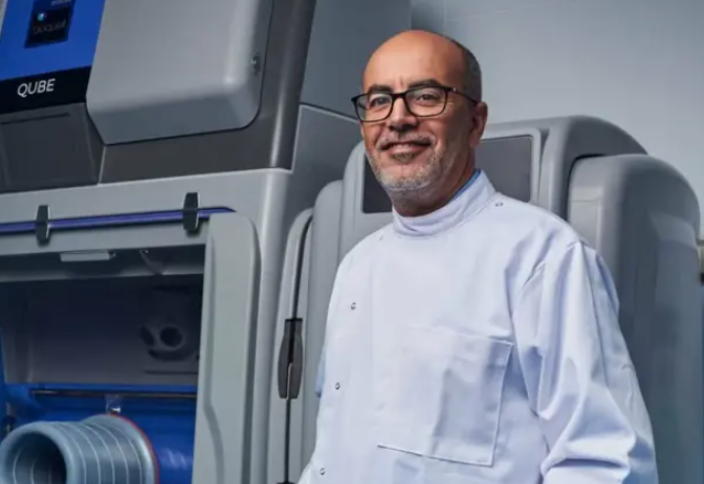 Великобритания: марокканский учёный Мимун Аззуз отмечен за достижения в генной терапии