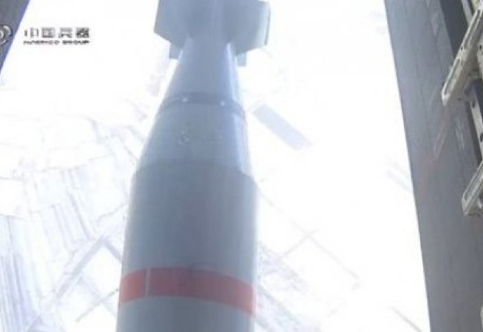 Қытайдың аса қуатты бомбасы сынақтан өтті (фото+видео)